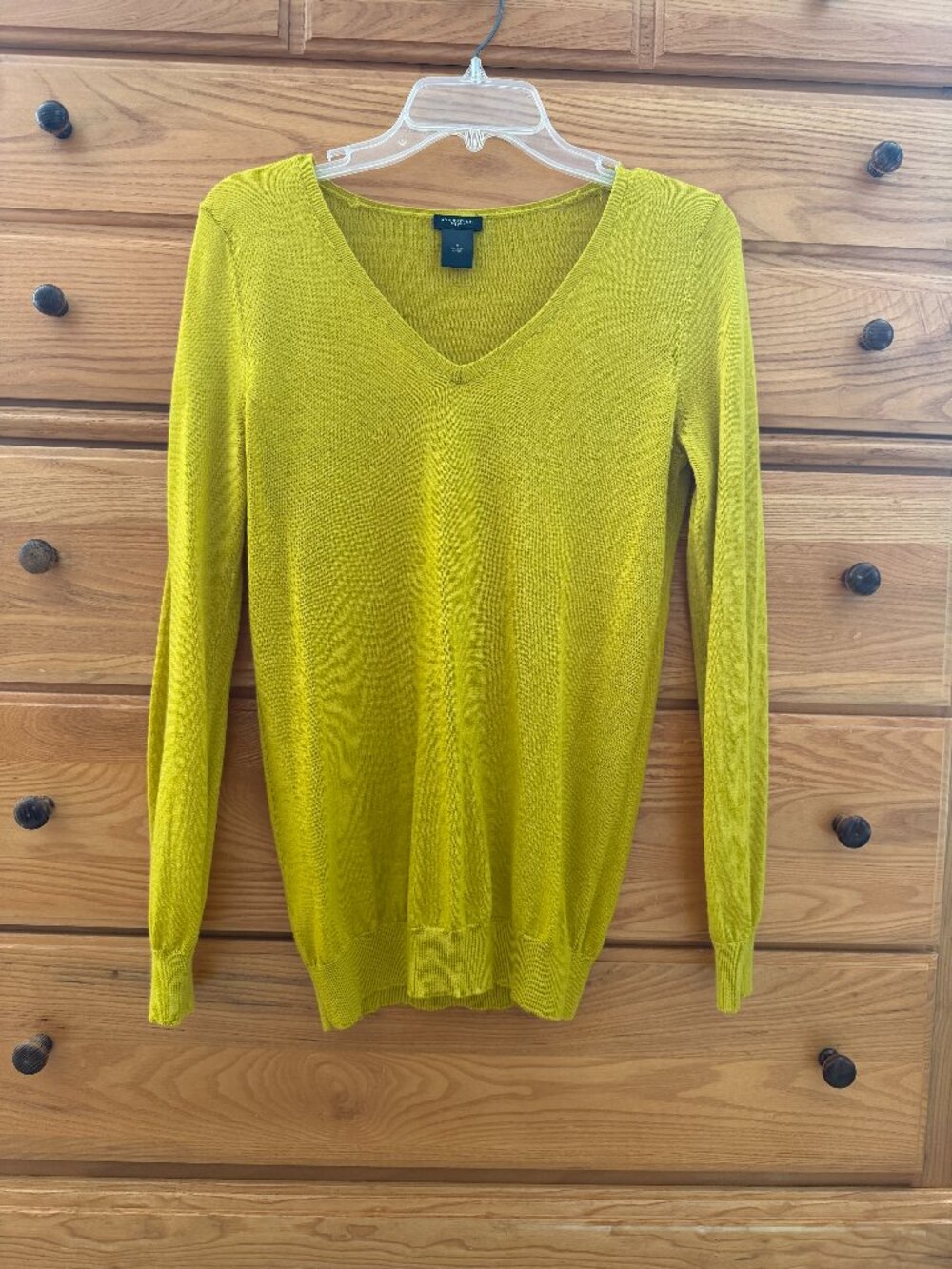 Ann Taylor Lime Green Yellow V Neck Sweater Medium